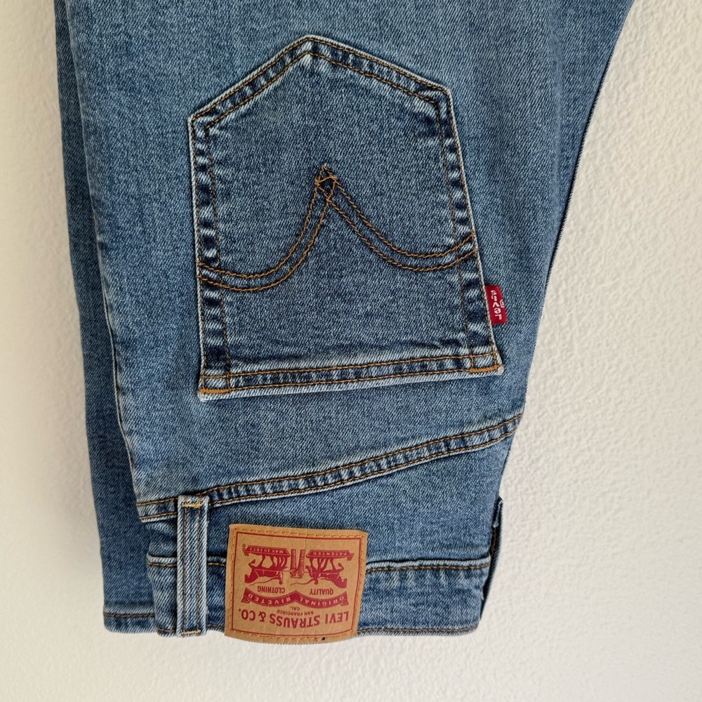 Levi's Ribcage Straight Blue Jeans